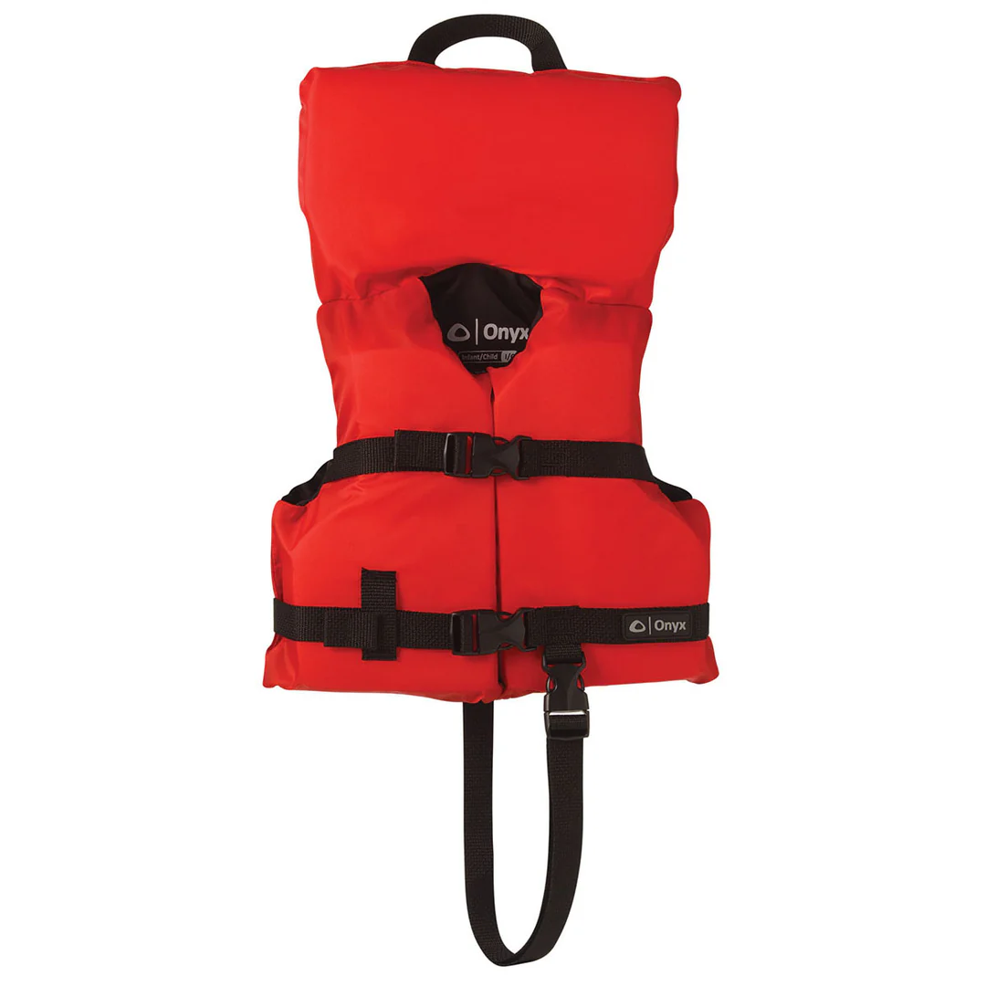 Le « GENERAL PURPOSE RED INFANT » est un gilet de sauvetage rouge vif doté de sangles noires réglables, d’une poignée sur le dessus, du logo Onyx, d’un appui-tête offrant un bon maintien et d’une sangle d’entrejambe pour un maintien sûr — conçu pour assurer la sécurité des nourrissons sur l’eau.