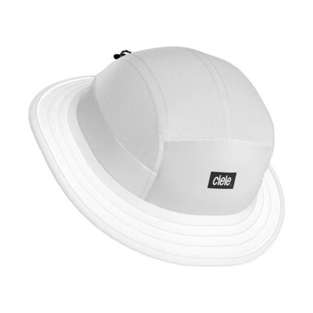 chapeau ciele athletics bucket hat standard small couleur trooper vue du dessus du chapeau avec écritaux ciele en petit au devant.