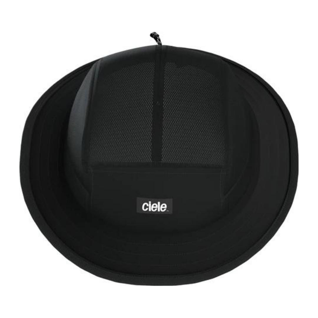 chapeau ciele athletics bucket hat standard small couleur whitaker vue du dessus du chapeau avec écritaux ciele en petit au devant.