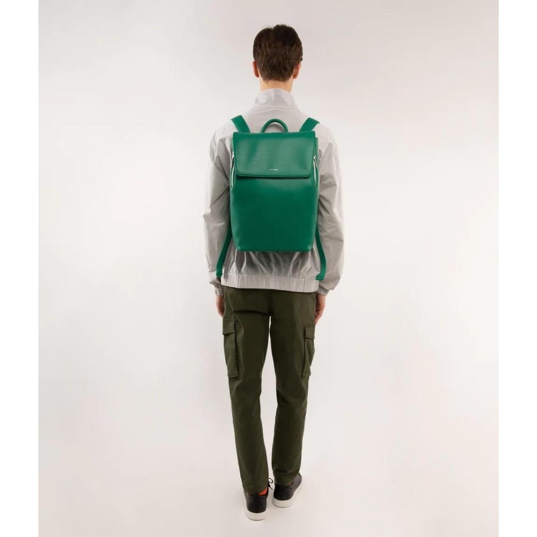 sac à dos matt & nat fabi arbor porté par une homme vu de dos