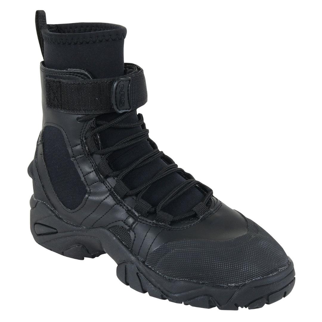 botte en néoprène NRS Workboots couleur noir vue avant/profil droit d el abotte droite avec sangle d'attache à velcro