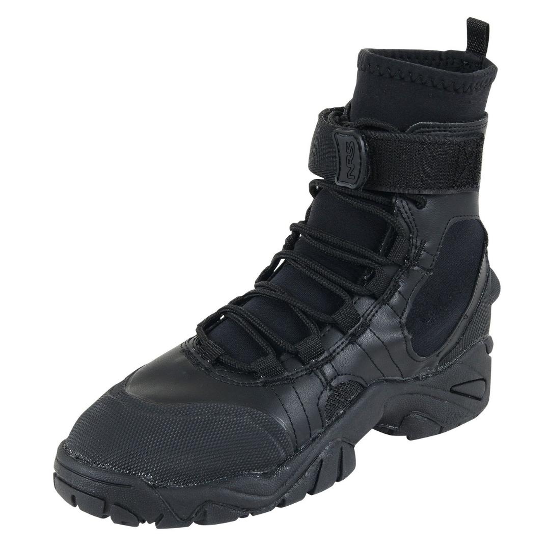 botte en néoprène NRS Workboots couleur noir vue de l'Avant/profil gauche de la botte droite