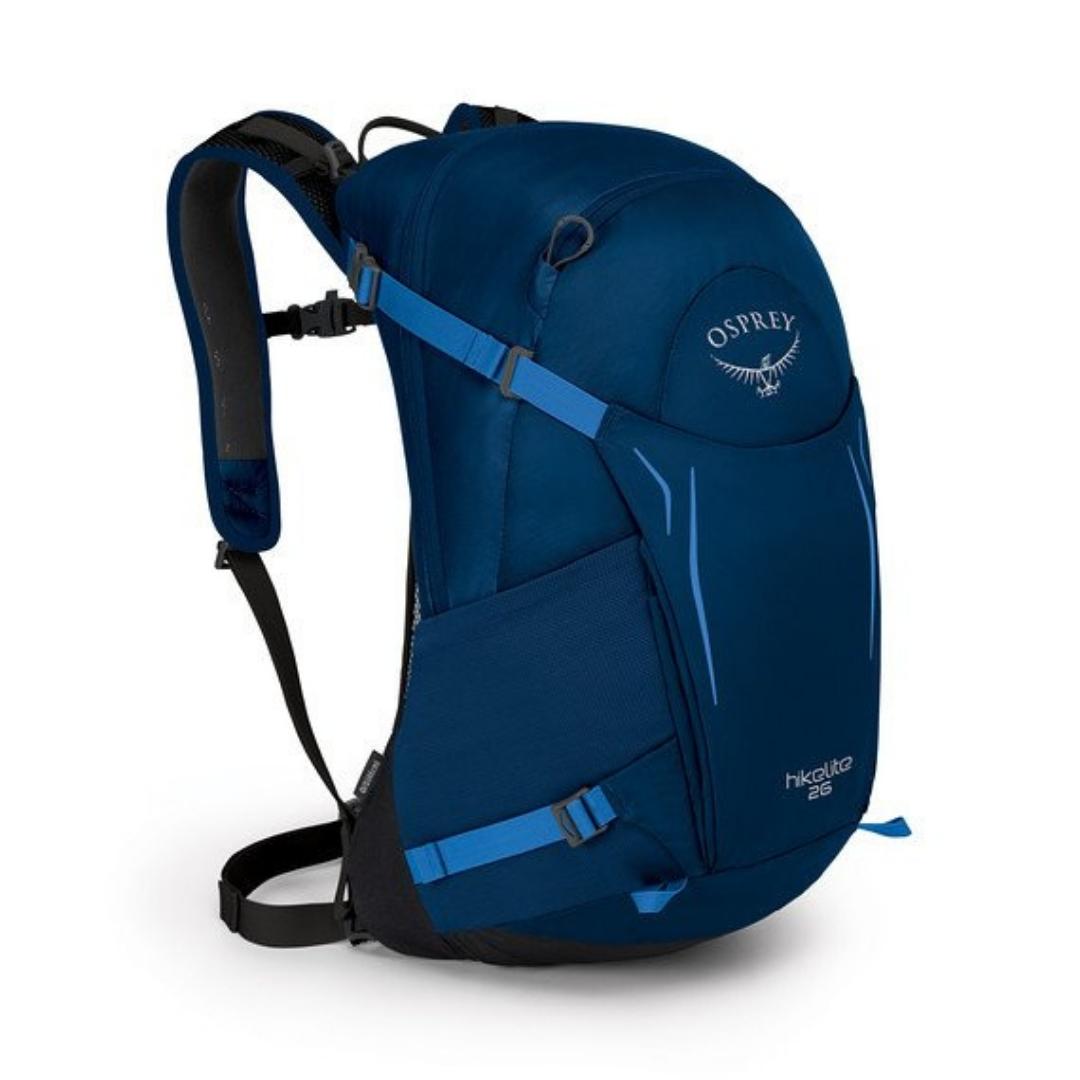 sac à dos osprey hikelite 26 couleur BLUE BACA vue de l'avant/profi ldu sac avec le logo osprey au haut de la pochette avant