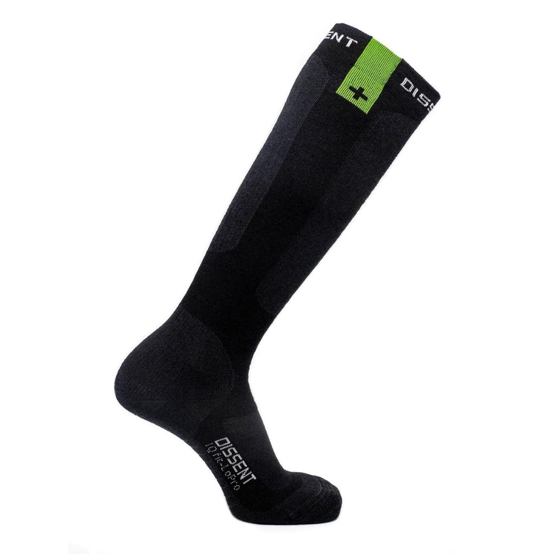 BAS DE COMPRESSION DISSENT IQ FIT LOPRO de couleur noir, gris, blanc et vert fluo vue globale d'un bas avec la pointe qui touche le sol