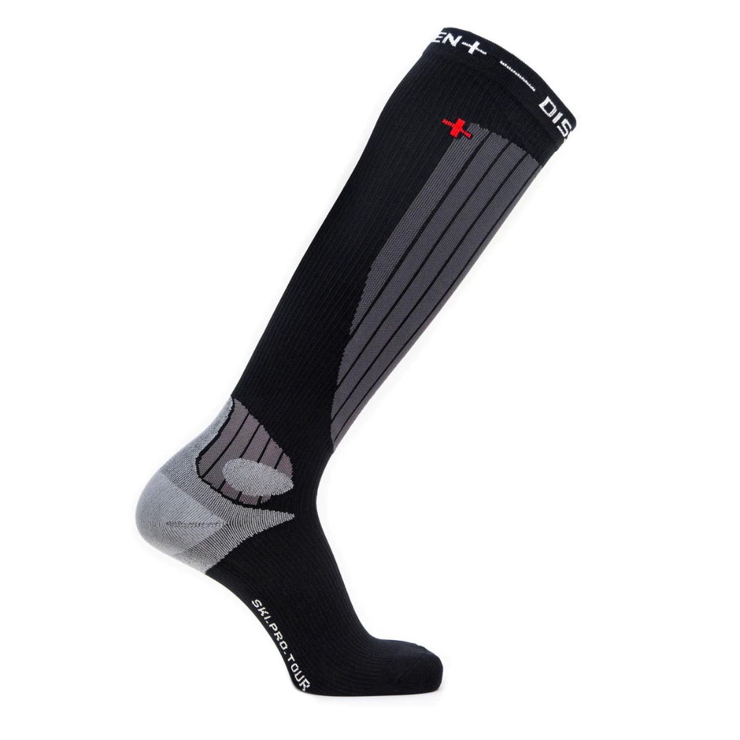 BAS DE COMPRESSION DISSENT PRO FIT COMPRESSION NANO TOUR couleur noir gris et rouge vue du bas complet avec la pointe des orteils qui touchent le sol