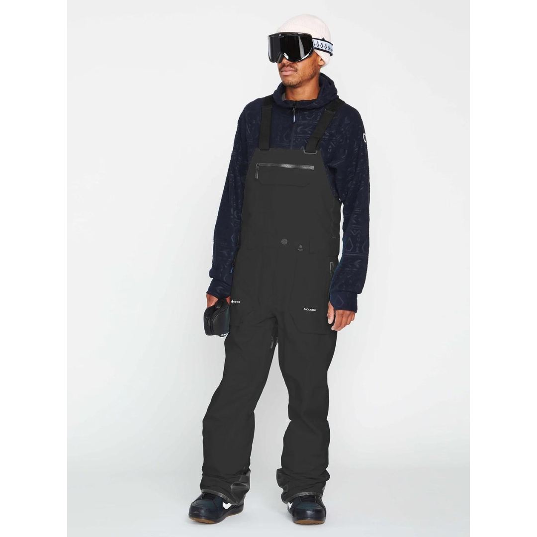 SALOPETTE ISOLÉE VOLCOM RAIN GORE-TEX POUR HOMME couleur black portée par un homme vu de face