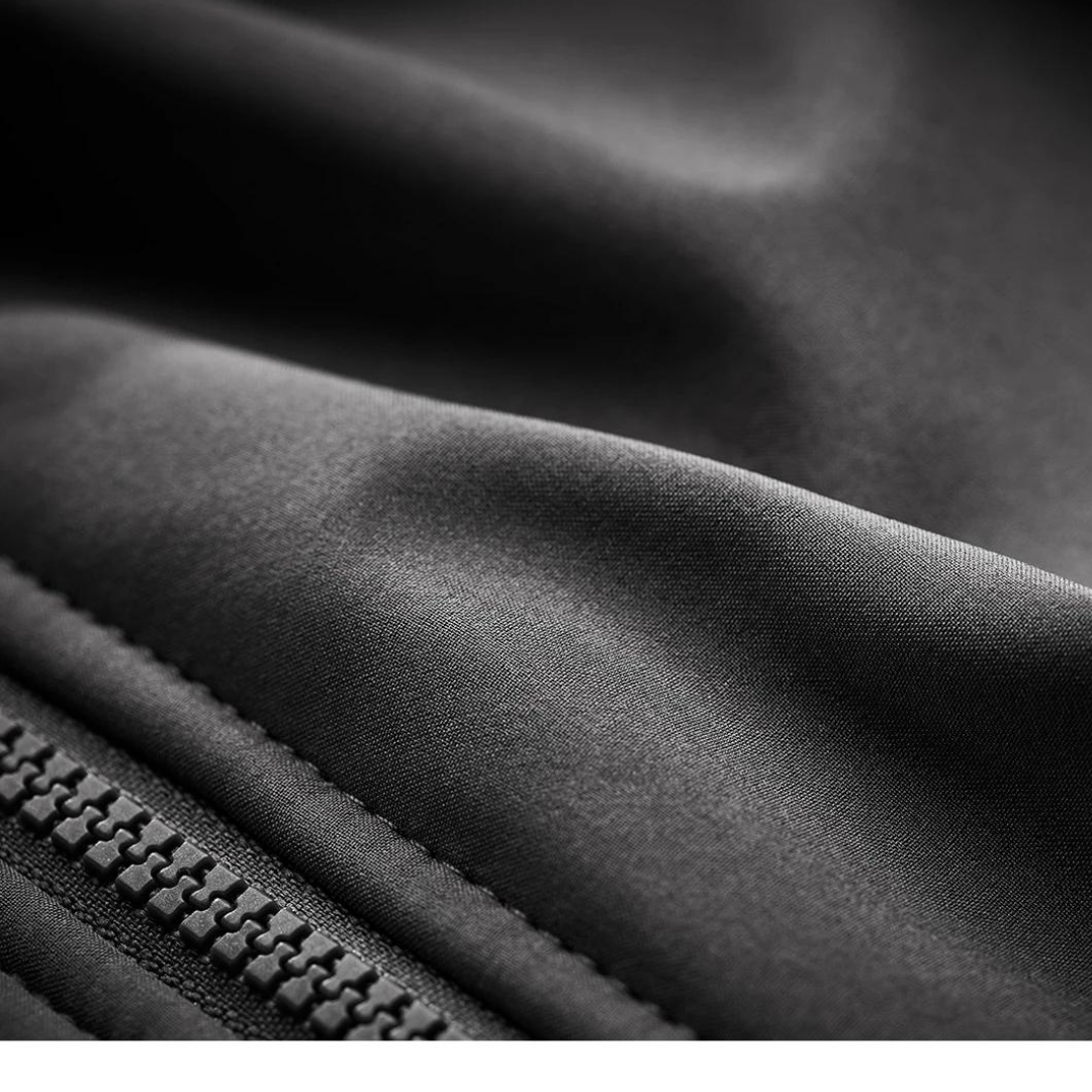 MANTEAU DE TRAVAIL HELLY HENSEN LUNA SOFTSHELL POUR FEMME vue en gros plan sur la texture du tissu et fermeture éclair