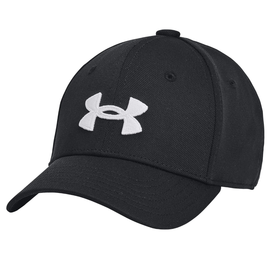 CASQUETTE UNDER ARMOUR UA BLITZING POUR GARÇON couleur 001-BLACK/WHITE vue de face corps de la casquette noire avec logo blanc brodé au centre visière pré-courbée visible