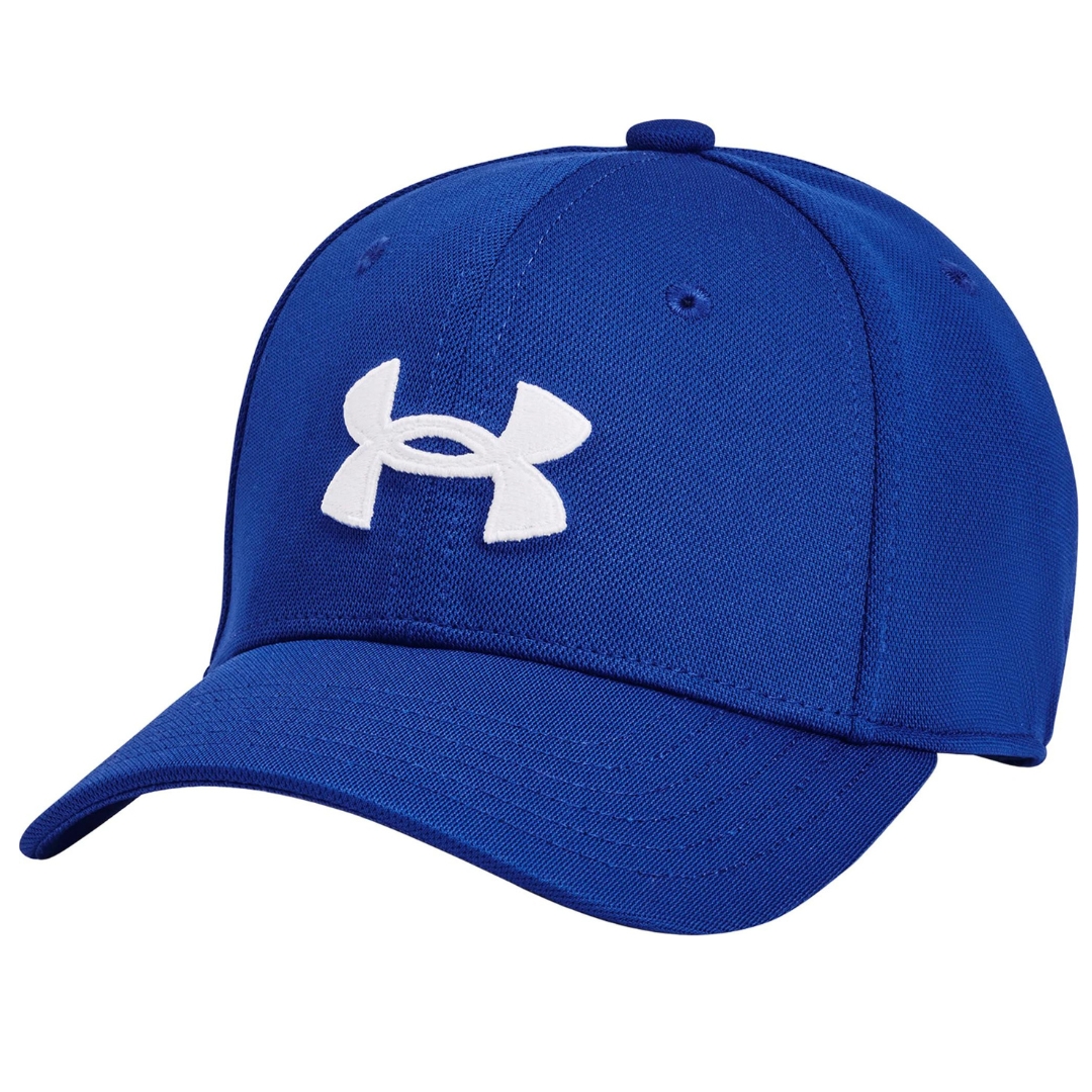 CASQUETTE UNDER ARMOUR UA BLITZING POUR GARÇON couleur 400-ROYAL/WHITE vue de face corps de la casquette bleue royale et le logo under armour brodé au devant central en blanc visière pré-courbée visible
