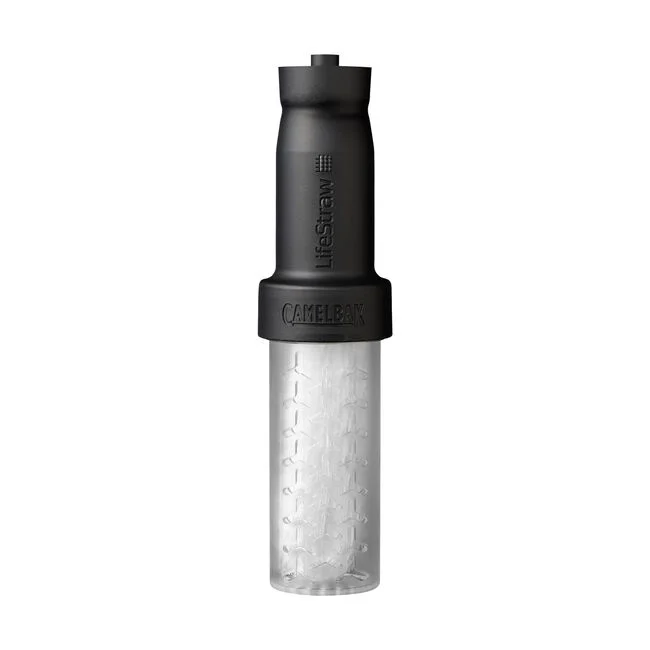 Filtre à eau portable noir et transparent avec les logos "LifeStraw" et "CamelBak", présentant un design cylindrique et une section inférieure transparente montrant le mécanisme de filtration interne.
