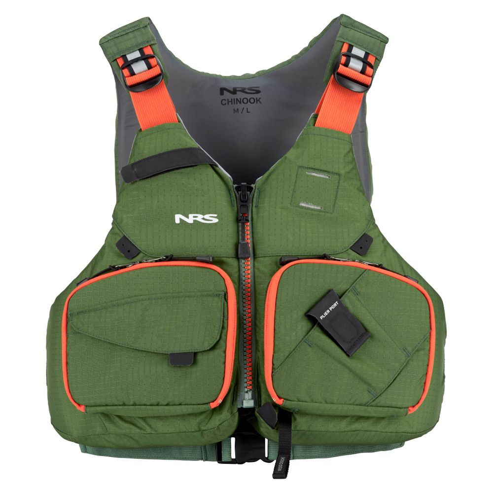 Un gilet de sauvetage CHINOOK vert, doté de sangles orange, de détails noirs et de plusieurs poches à l'avant, pour adultes, en taille M/L. Il est équipé d'une fermeture à glissière à l'avant et de multiples points d'attache.