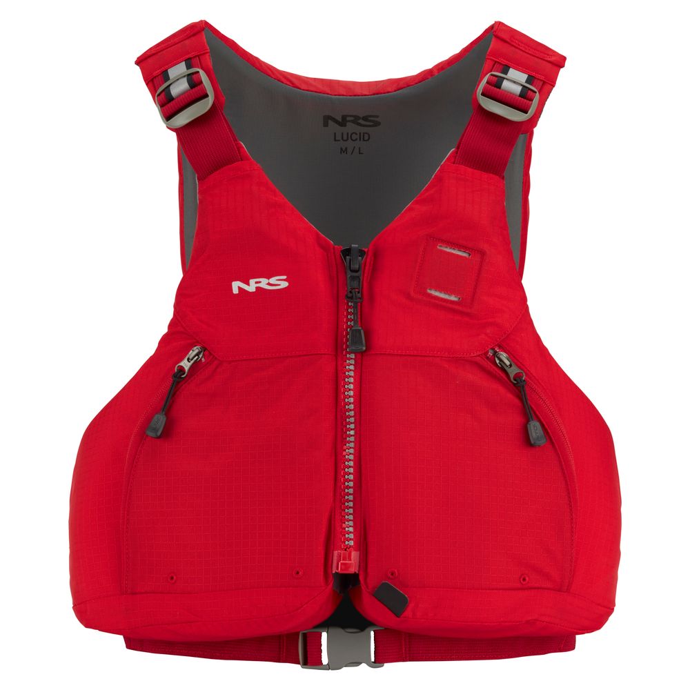 Un gilet de sauvetage LUCID rouge vif, doté d'une fermeture éclair à l'avant, de deux poches à fermeture éclair, de bretelles réglables et d'éléments réfléchissants, est présenté sur un fond blanc.