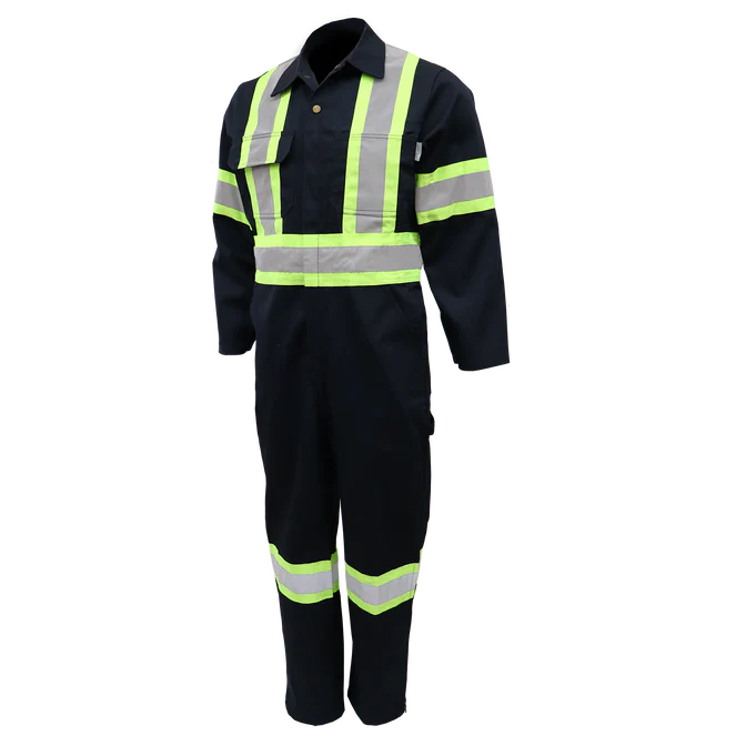 La COUVRE-TOUT HAUTE VISIBILITÉ 4" GATTS WORKWEAR AVEC ZIP est une combinaison de travail haute visibilité bleu foncé avec des bandes jaune fluorescent et argent sur la poitrine, les bras, la taille et les jambes. Représenté sans personne à l'intérieur.