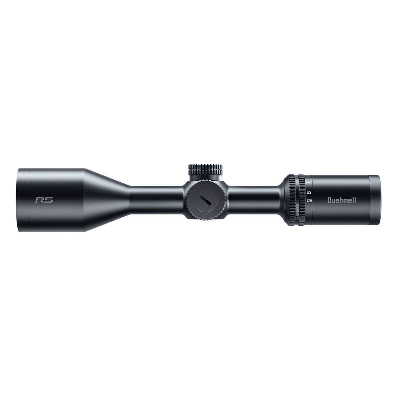 Une lunette de visée noire avec un corps cylindrique, des boutons de réglage au milieu et « R5 » sur le côté gauche. L'extrémité droite porte le nom de la marque « Bushnell ». La lunette est placée sur un fond blanc.