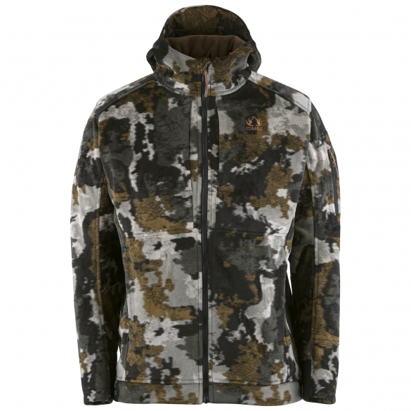 Veste à motif camouflage avec des nuances de vert, marron, noir et gris. La veste entièrement zippée comporte une capuche, des poches zippées sur le devant et un petit logo brodé sur la poitrine gauche. Le design est robuste et adapté aux activités de plein air.