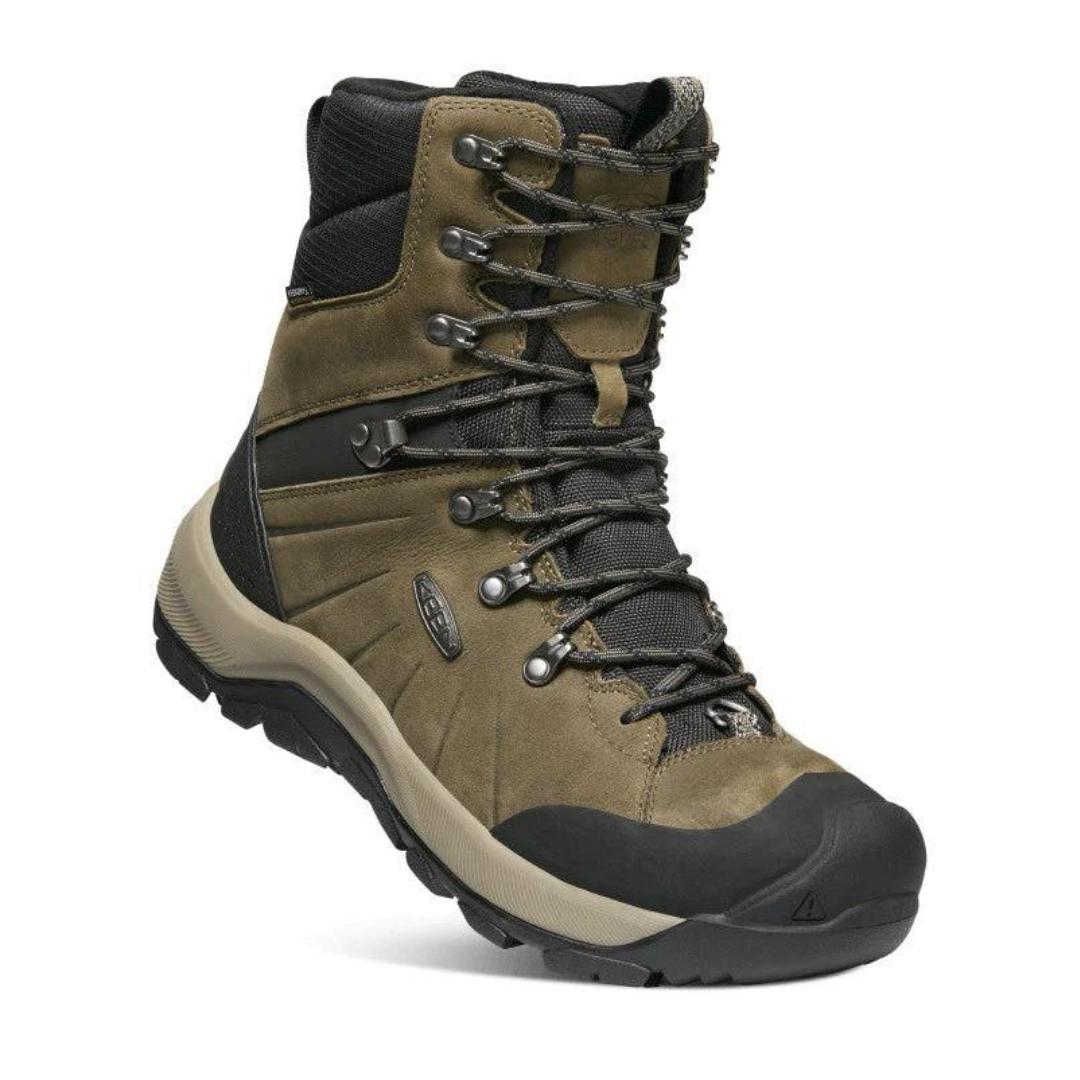 BOTTE D'HIVER KEEN REVEL IV HIGH POLAR POUR HOMME COULEUR CANTEEN/BLACK VU DE LA BOTTE VERTE OLIVE, NOIRE ET BEIGE DE PROFIL DROIT LA POINTE AU SOL TALON RELEVÉ