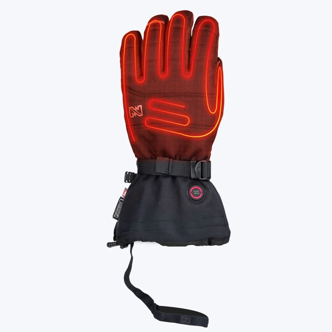 Le gant chauffant AERIAL SNOW HEATED GLOVE UNISEX est représenté sur un fond gris clair, avec des lignes chauffantes rouges visibles, une sangle de poignet réglable noire, un bouton de contrôle sur la manchette et une laisse pour le poignet.