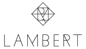 Logo minimaliste composé d'un losange géométrique entourant des lignes et des lettres qui s'entrecroisent, au-dessus de "FEM LAMB SAC VALENTINA" en majuscules, dans une police de caractères moderne sans empattement. Le dessin est noir sur fond clair.