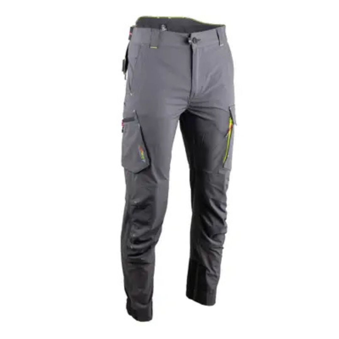 Pantalon cargo gris avec poches zippées et à rabat, conçu pour l'extérieur ou le travail. Il présente des genoux renforcés et des touches jaune fluo sur les fermetures éclair et les poches.