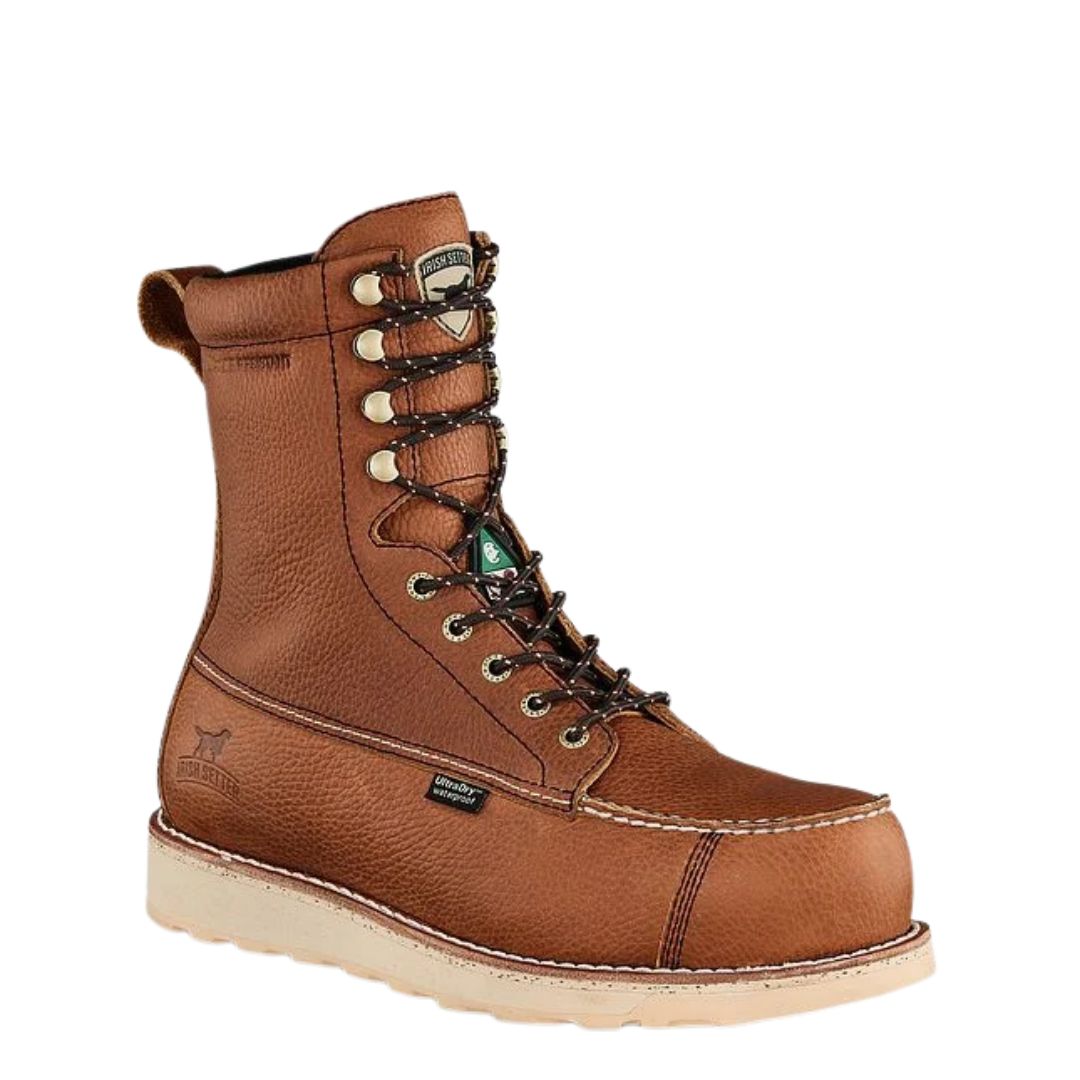 Bottes de travail WINGSHOOTER ST 8PO WP CP CSA en cuir marron, avec bout mocassin, semelle compensée blanche et crochets métalliques pour les lacets.