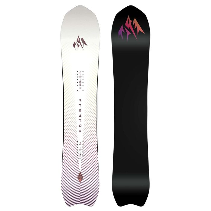Deux snowboards PLANCHE À NEIGE JONES STRATOS POUR FEMME sont présentés : l'un a un dessus blanc avec des graphiques de montagne et la marque "Stratos", et l'autre affiche une base noire unie avec un logo de montagne coloré à la pointe.