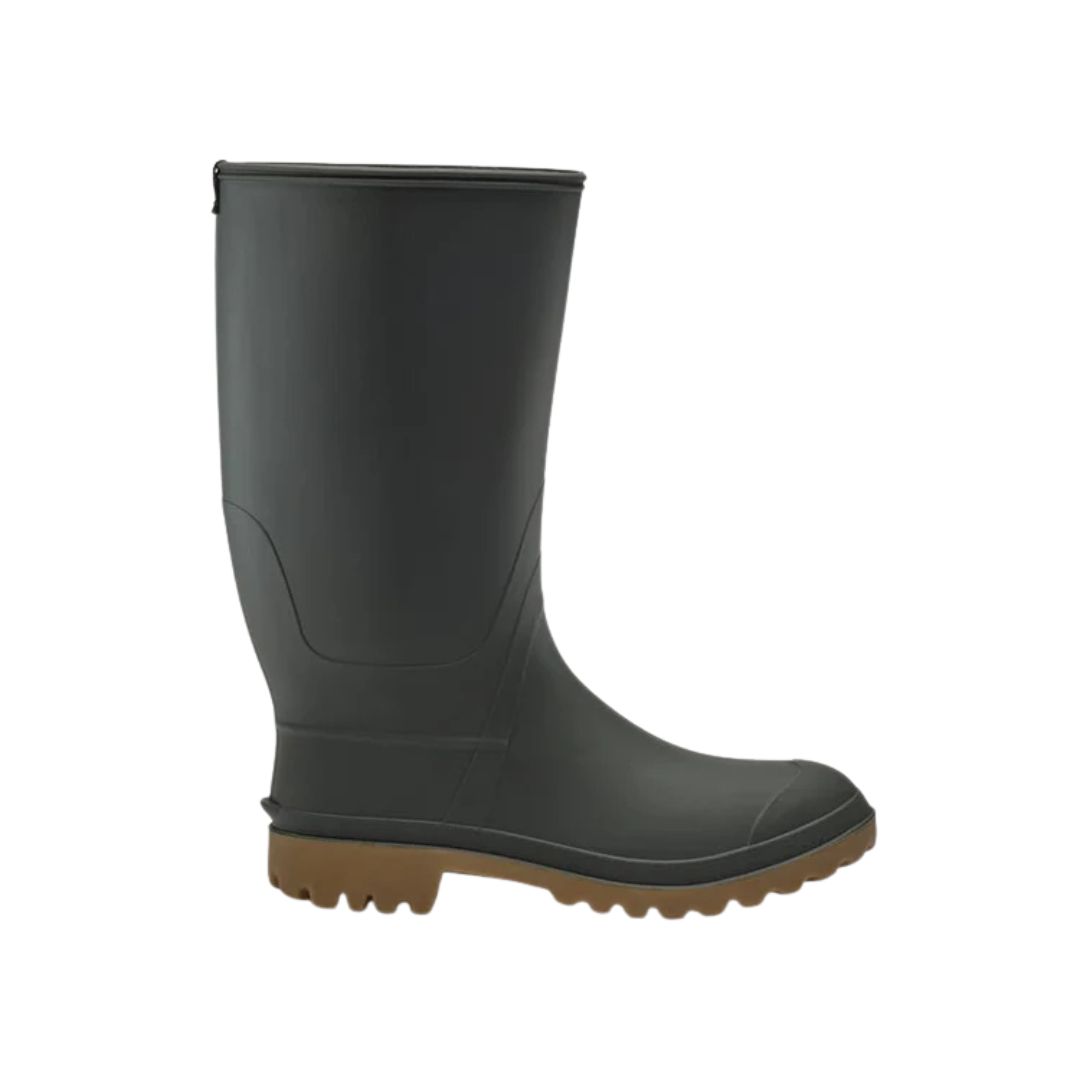 La botte MICHAEL est une botte de pluie en caoutchouc vert foncé avec une épaisse semelle marron, vue de côté sur un fond blanc uni.