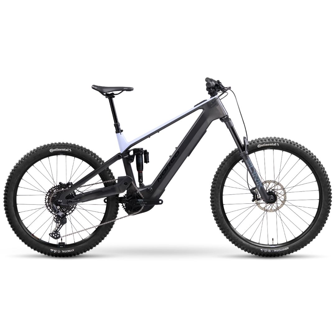Le SIGHT VLT CX C3 150 T4 BLNC 32 est un vélo de montagne électrique à suspension totale avec un cadre noir et gris, de gros pneus à crampons, des freins à disque et un amortisseur arrière, présenté de profil sur fond blanc.
