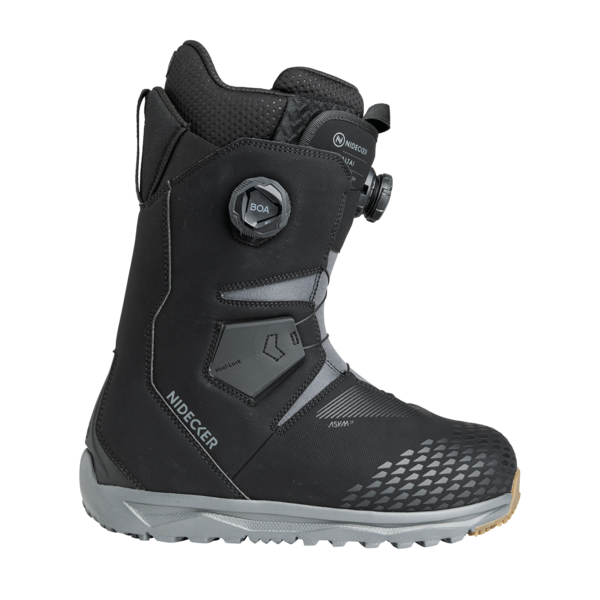 La ALTAI est une chaussure de snowboard noire et grise avec une cheville haute, un système de laçage à cadran BOA, des orteils texturés et la marque "Nidecker" sur le côté.