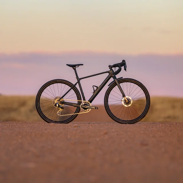 ✨ 𝗡𝗢𝗨𝗩𝗘𝗔𝗨𝗧𝗘́ : 𝗡𝗢𝗥𝗖𝗢 𝗦𝗘𝗔𝗥𝗖𝗛 ✨

Conçu pour offrir une performance exceptionnelle sur tous les terrains, le nouveau Norco 𝗦𝗲𝗮𝗿𝗰𝗵 est arrivé. Avec sa géométrie de gravier moderne mise à jour, il est plus rapide, plus léger et plus réactif que jamais. Offrant une stabilité impressionnante à grande vitesse et une confiance totale sur les surfaces accidentées, il saura vous guider dans toutes vos aventures.

Disponible dès maintenant sur commande!

#boutiquerps #MyNorco