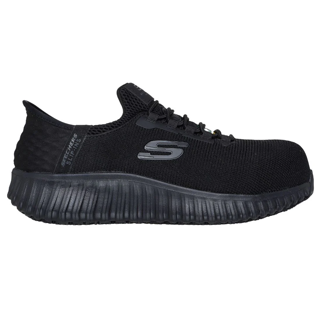 La FEM SK SOUL CSA OMBRAY est une chaussure de travail de sécurité Skechers de couleur noire, dotée d'une semelle en caoutchouc texturé, d'un lacet à l'avant, d'une tige en maille et du logo "S" signature de Skechers sur le côté.