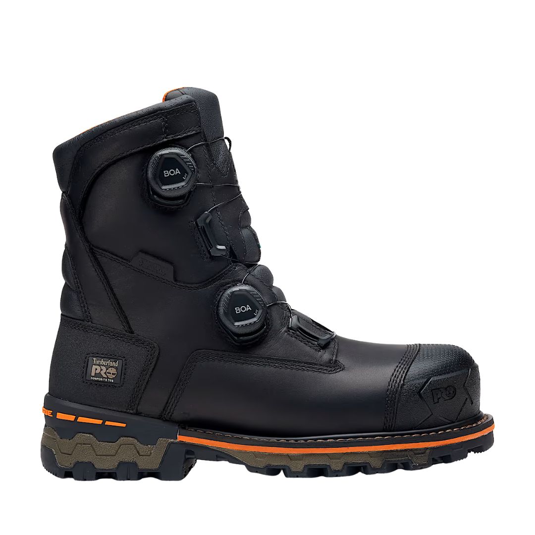 La 8 IN BOONDOCK BOA CT WP FP CSA 400G est une botte de travail noire avec une semelle robuste, un bout renforcé, des accents orange, deux cadrans BOA et le logo Timberland PRO sur le talon, vu de côté.