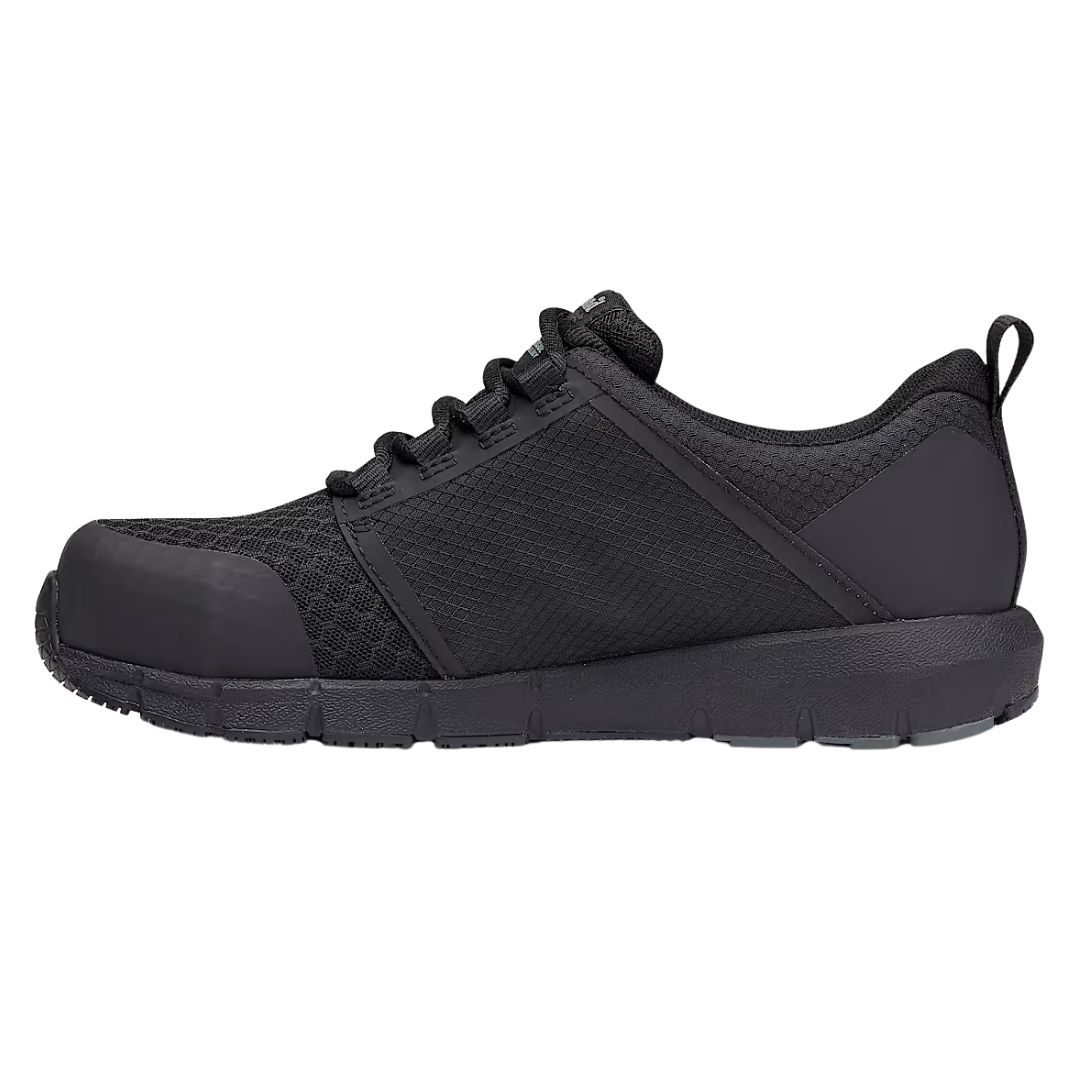 La RADIUS CT FP SD CSA est une chaussure de sport noire avec une tige en mesh et synthétique, une semelle en caoutchouc, un lacet à l'avant et une languette de traction au niveau du talon, vue du côté gauche.