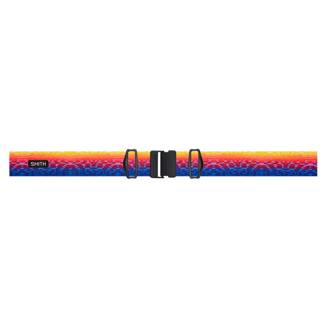 LUNETTE DE SKI ALPIN SMITH OPTICS I/O MAG POUR ADULTE couleur ARTIST SERIES | JUSTIN LOVATO/CHROMAPOP SUN RED MIRROR VUE DE LA BANDE ÉLASTIQUE BLEUE, ROUGE ET JAUNE