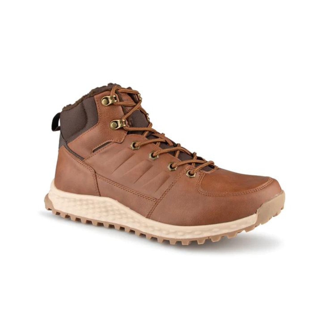 BOTTE D'HIVER COURTE LACÉE WEST WAY ACAJU POUR HOMME couleur tan vu de la botte brune caramel, brune foncée à contour de semelle d'usure blanc de profil avant droit