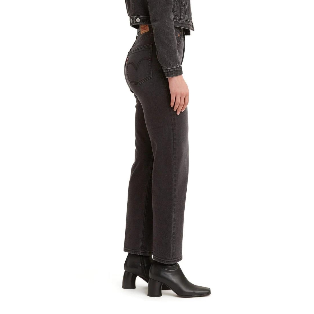 Pantalon type jeans noir taille haute avec jambes droites