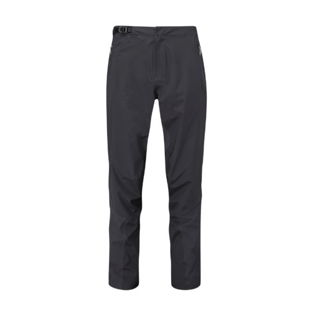 PANTALON DE PLEIN AIR IMPERMÉABLE RAB KINETIC ALPINE 2.0 POUR HOMME couleur black vu de face pantalon noir seul ceitnture à la taille visible