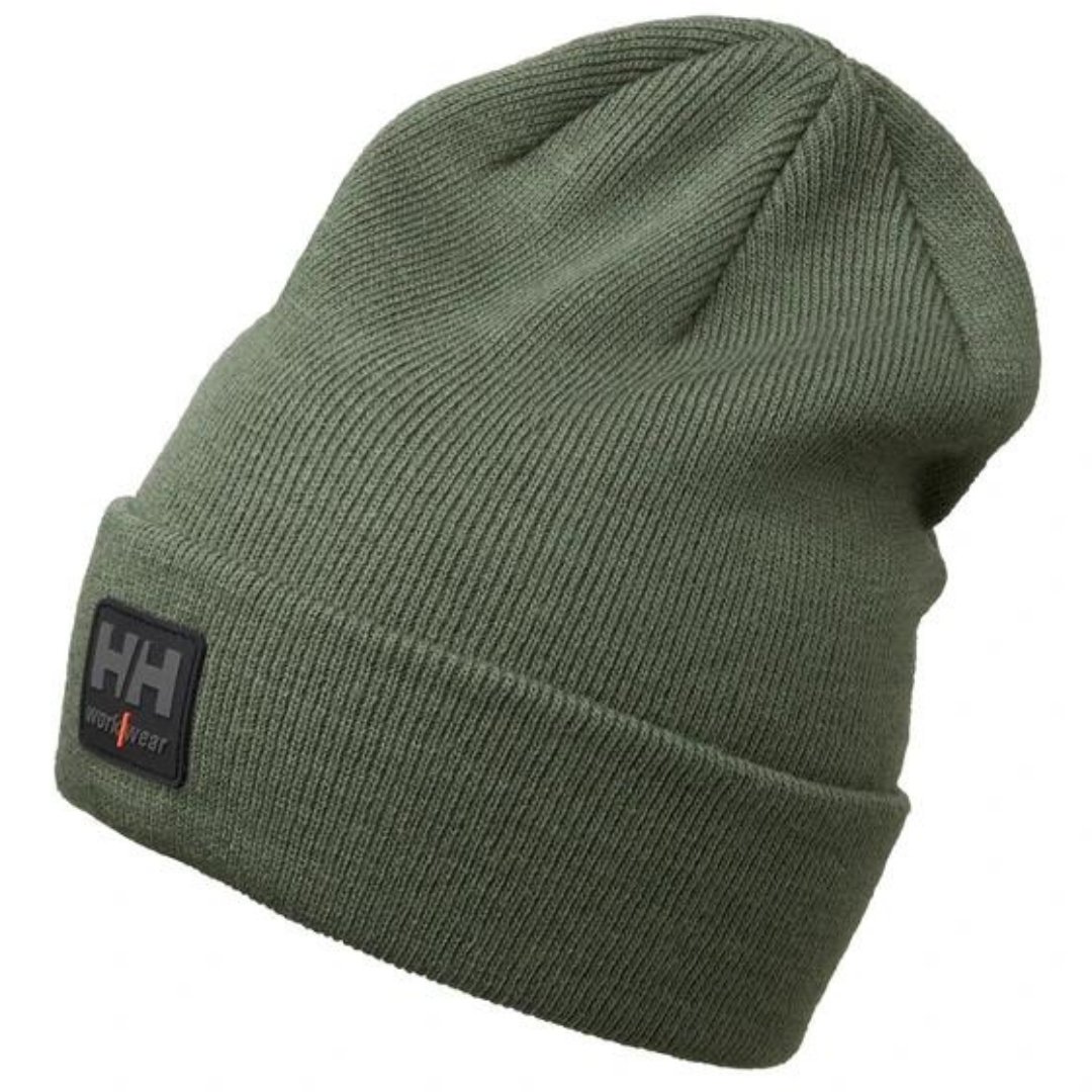 TUQUE HELLY HANSEN WORKWEAR KENSINGTON POUR ADULTE couleur army green vue de face écusson en caoutchouc cousu sur le large rebord avant