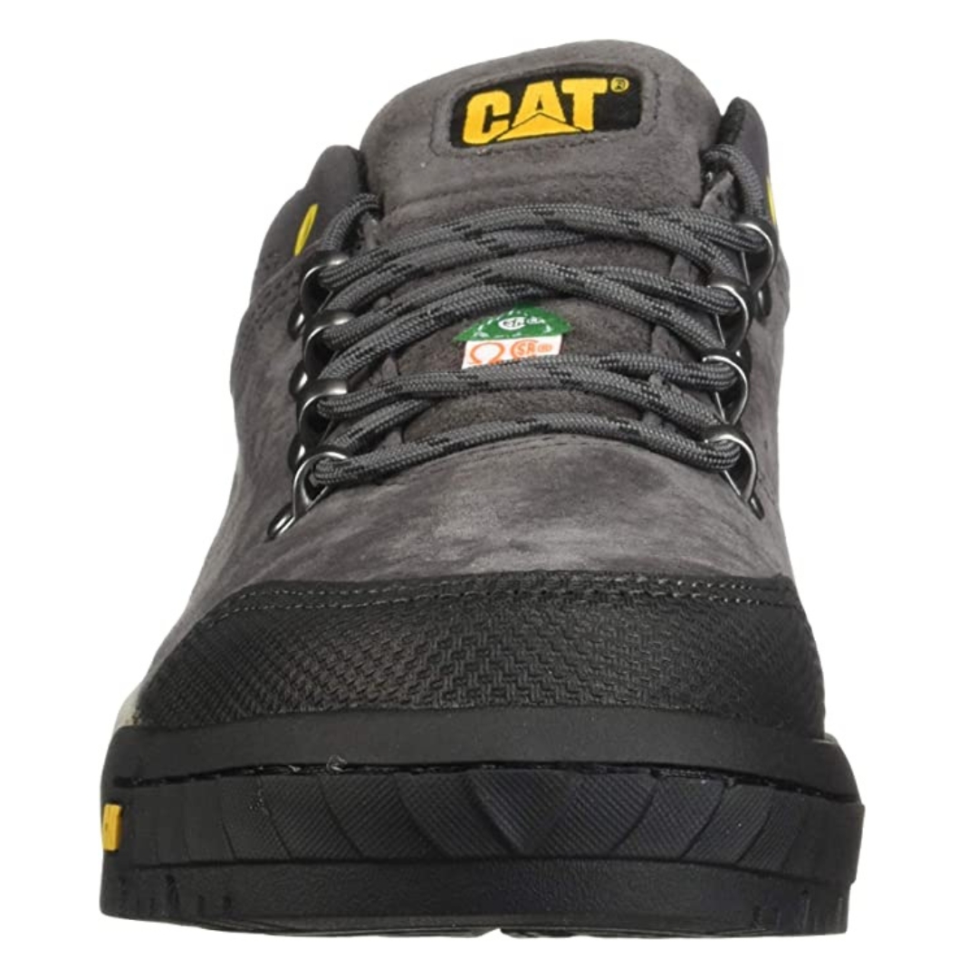 SOULIER DE SÉCURITÉ CAT CONVERGE POUR HOMME couleur gris vue de face de la chaussure droite logo cat sur la langue du soulier, laçage en dentelle et embout protecteur aux orteils