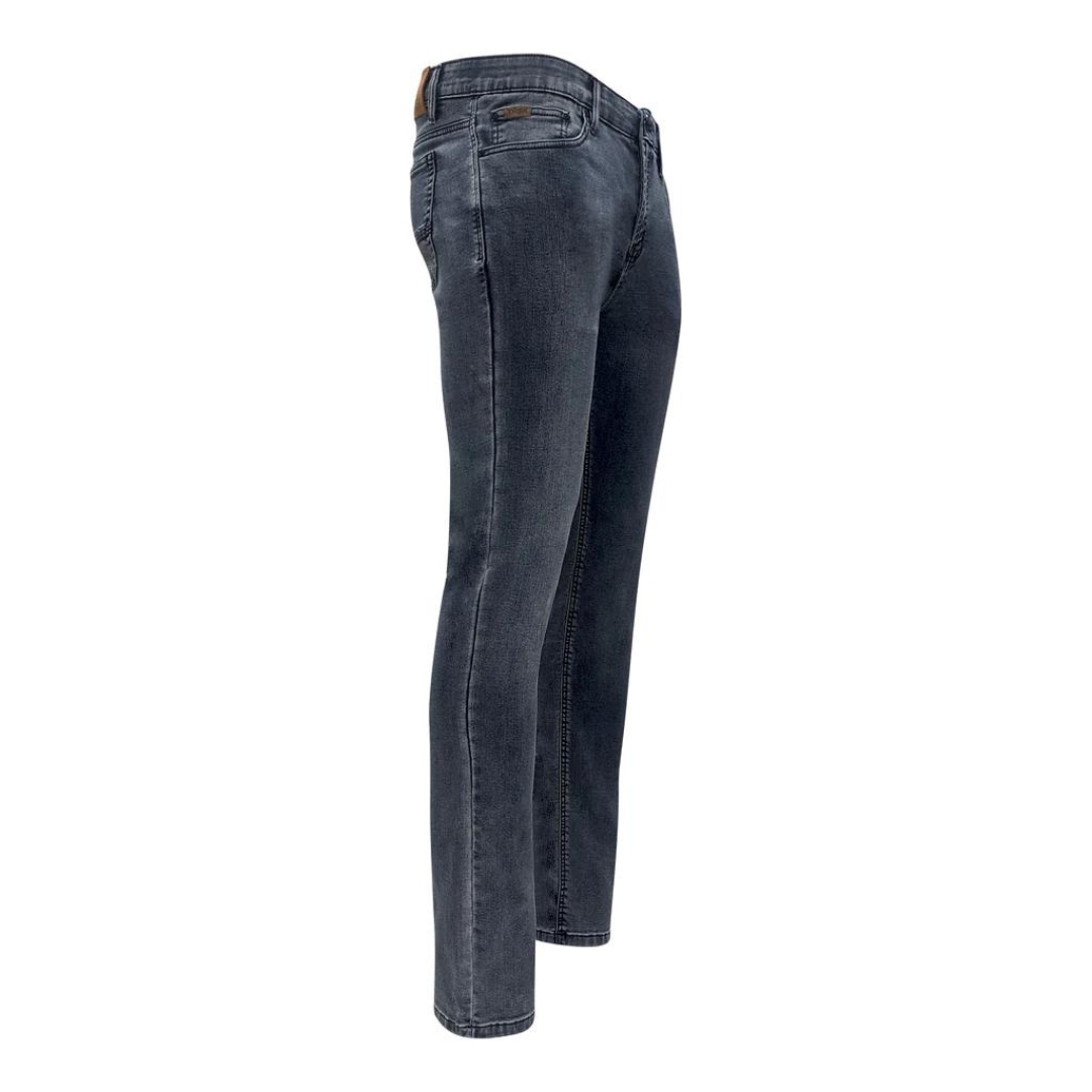 JEANS DE TRAVAIL TASK ULTRA CONFORT SLIM FIT POUR HOMME couleur med blue vu de profil droit poches latérales pour les mains visible, jeans bleu, passants à ceinture