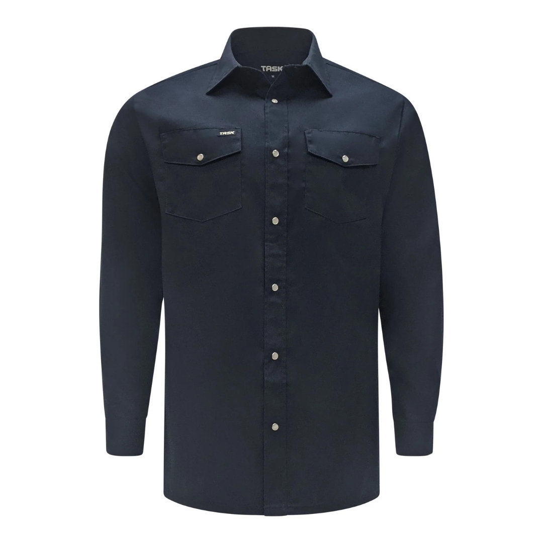 CHEMISE DE TRAVAIL TASK CLASSICS STRETCH À MANCHES LONGUES POUR HOMME COULEUR NAVY VUE DE FACE PATTE À BOUTON PRESSION AU DEVANT POCHES DE POITRINE COL CHEMISE, MANCHES LONGUES AVEC POIGNET AJUSTABLES