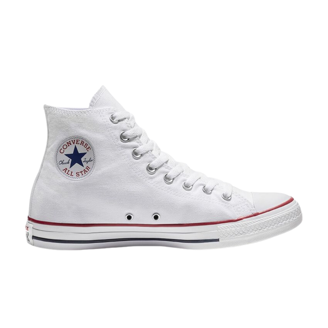 CHAUSSURE URBAINE CONVERSE CHUCK TAYLOR ALL STAR HI TOP POUR HOMME couleur blanc optique vue de la chaussure droite de profil droit corps de la chaussure blanche, semelle d'usure blanche avec ligne rouge au haut et une ligne marine au centre, logo imprimé à la cheville Converse Chuck Taylor all star en marine et rouge, anneaux d'aération visibles, lacet blanc