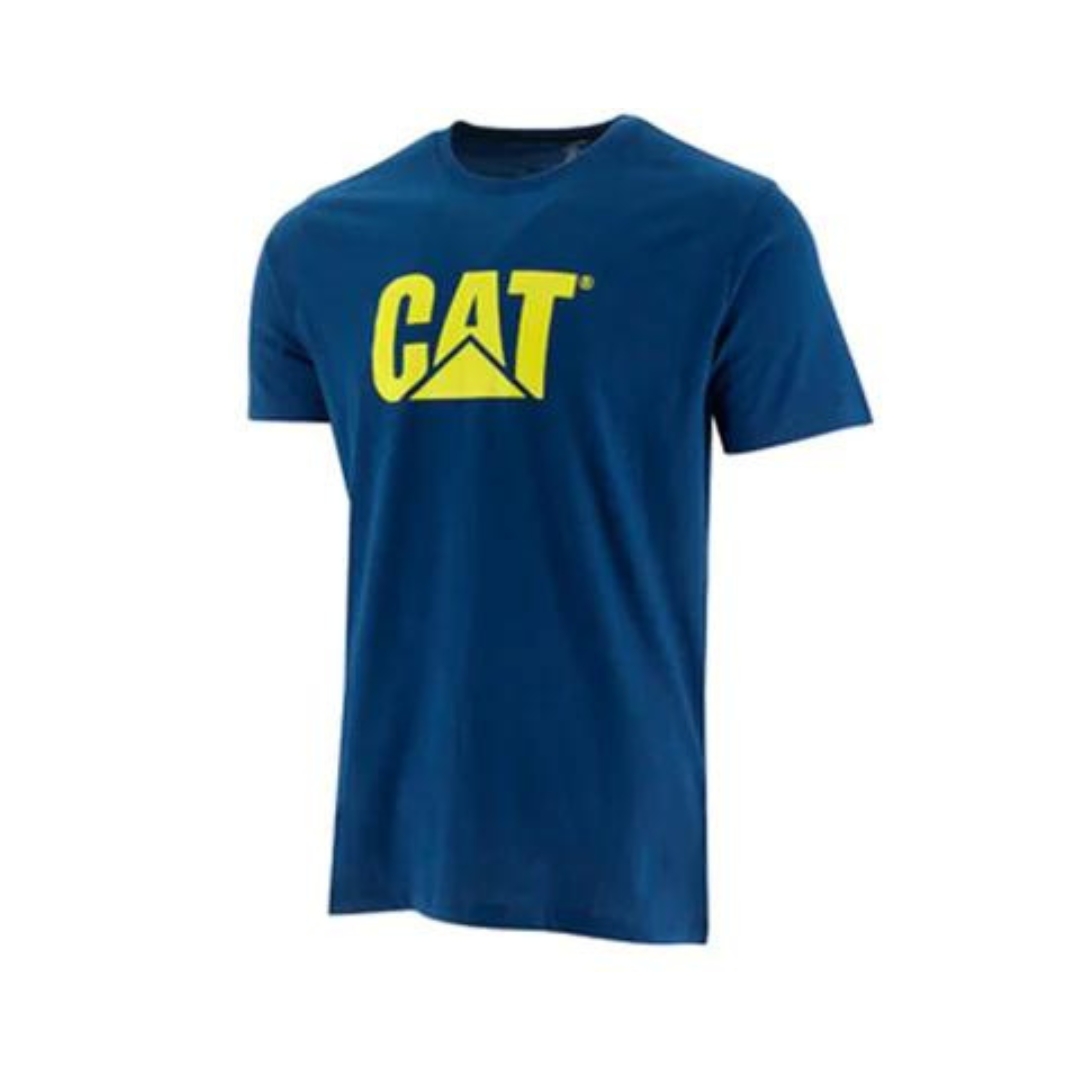T-SHIRT DE TRAVAIL CAT TRADEMARK LOGO POUR HOMME COULEUR BLUE VU DE FACE CORPS DU CHANDAIL BLEU MARIN, LOGO CAT IMPRIMÉ EN GÉANT AU DEVANT EN JAUNE FLUO