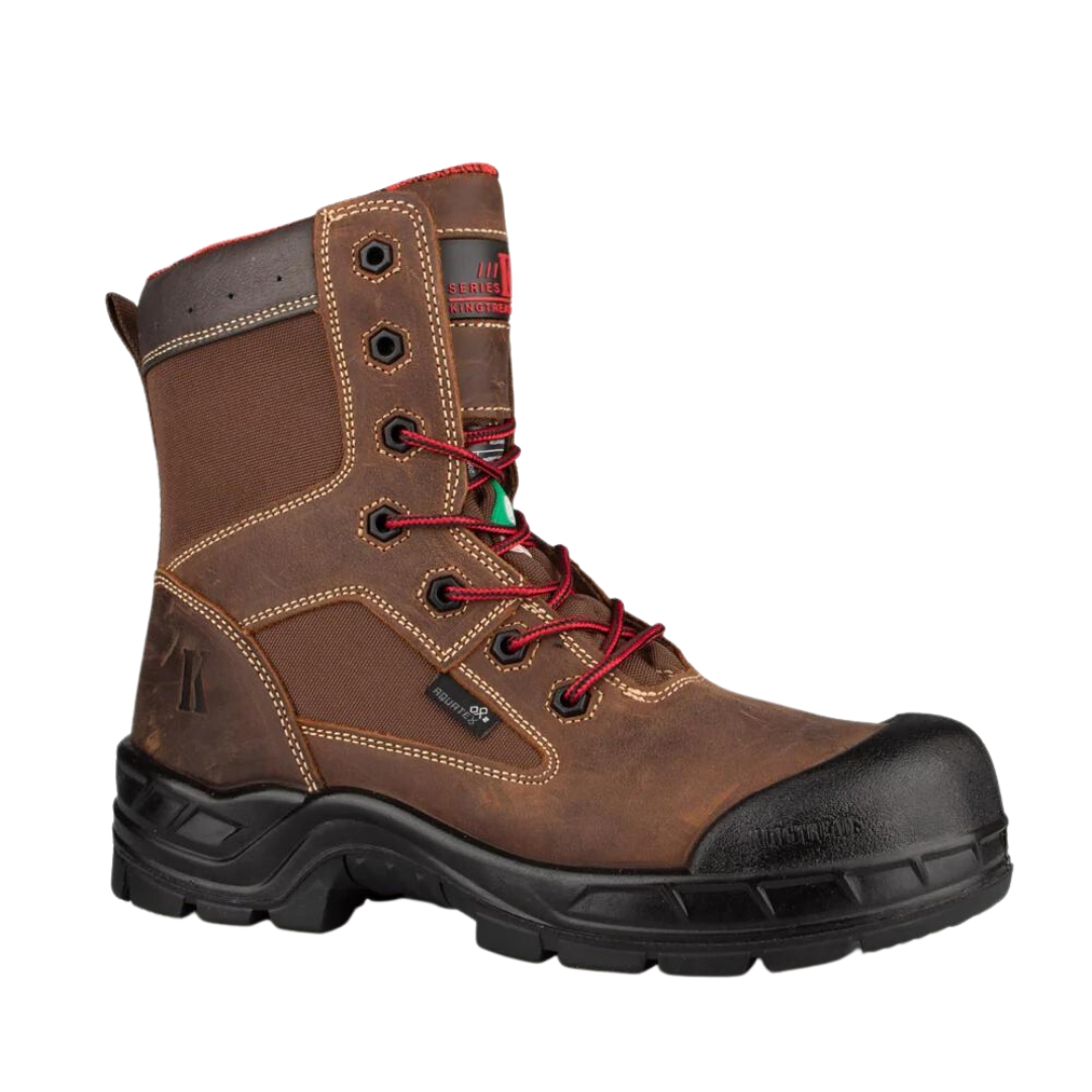 BOTTE DE SÉCURITÉ KINGTREADS WINNIPEG 8″ CSA POUR HOMME couleur brun vue de la botte droite de profil droit, corps de la botte brune, lacet noir et rouge, embout de protection aux orteils noir, semelle d'usure noire, logo csa triangle vert sur la langue lanquette de tirage arrière