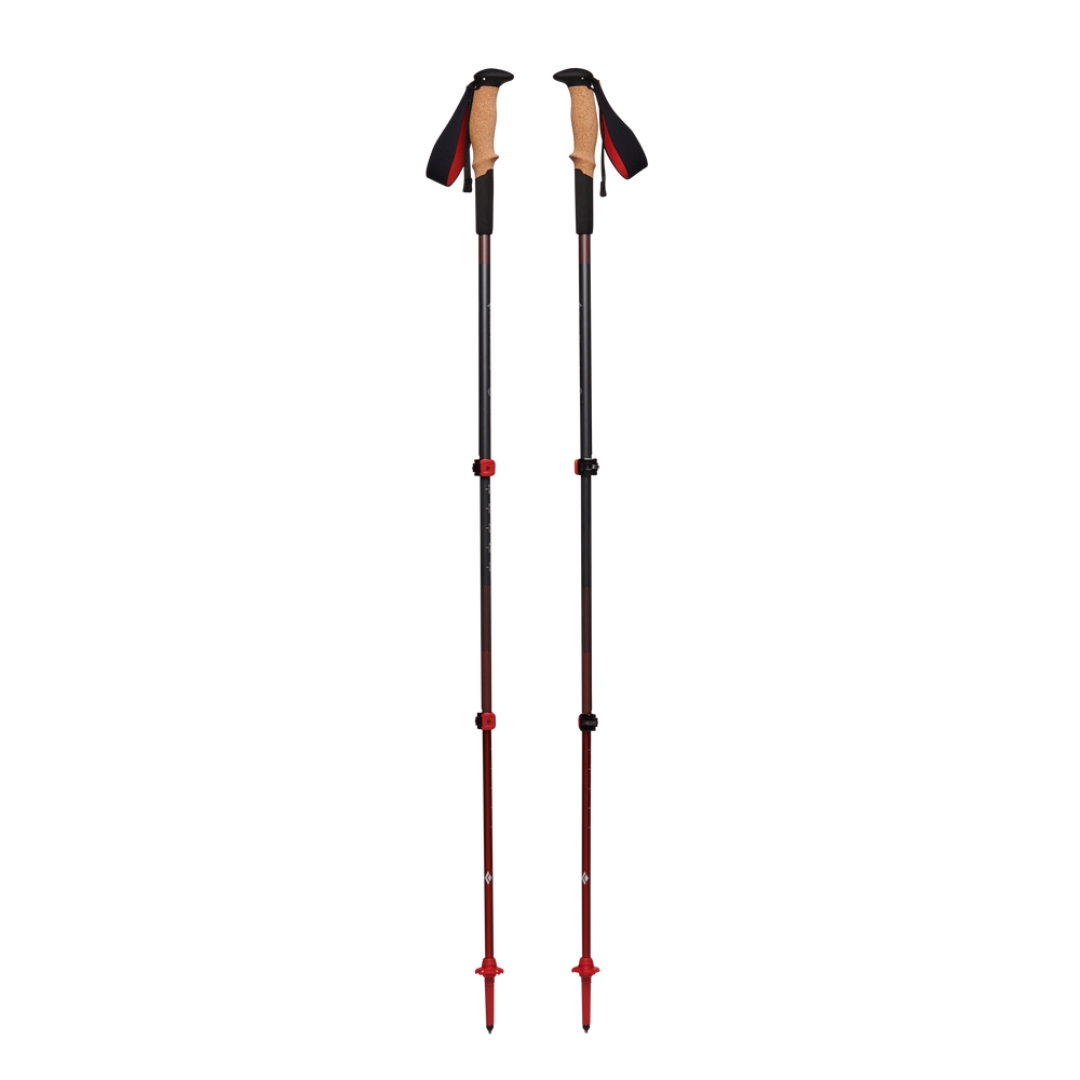 BÂTON DE RANDONNÉE TÉLESCOPIQUE BLACK DIAMOND PURSUIT SHOCK COULEUR STEEL GREY/OCTANE VUE DES DEUX BÂTONS COMPLÈTEMENT DÉPLOYÉS POIGNÉE EN LIÈGE, BÂTON NOIR AVEC DÉTAILS ROUGE