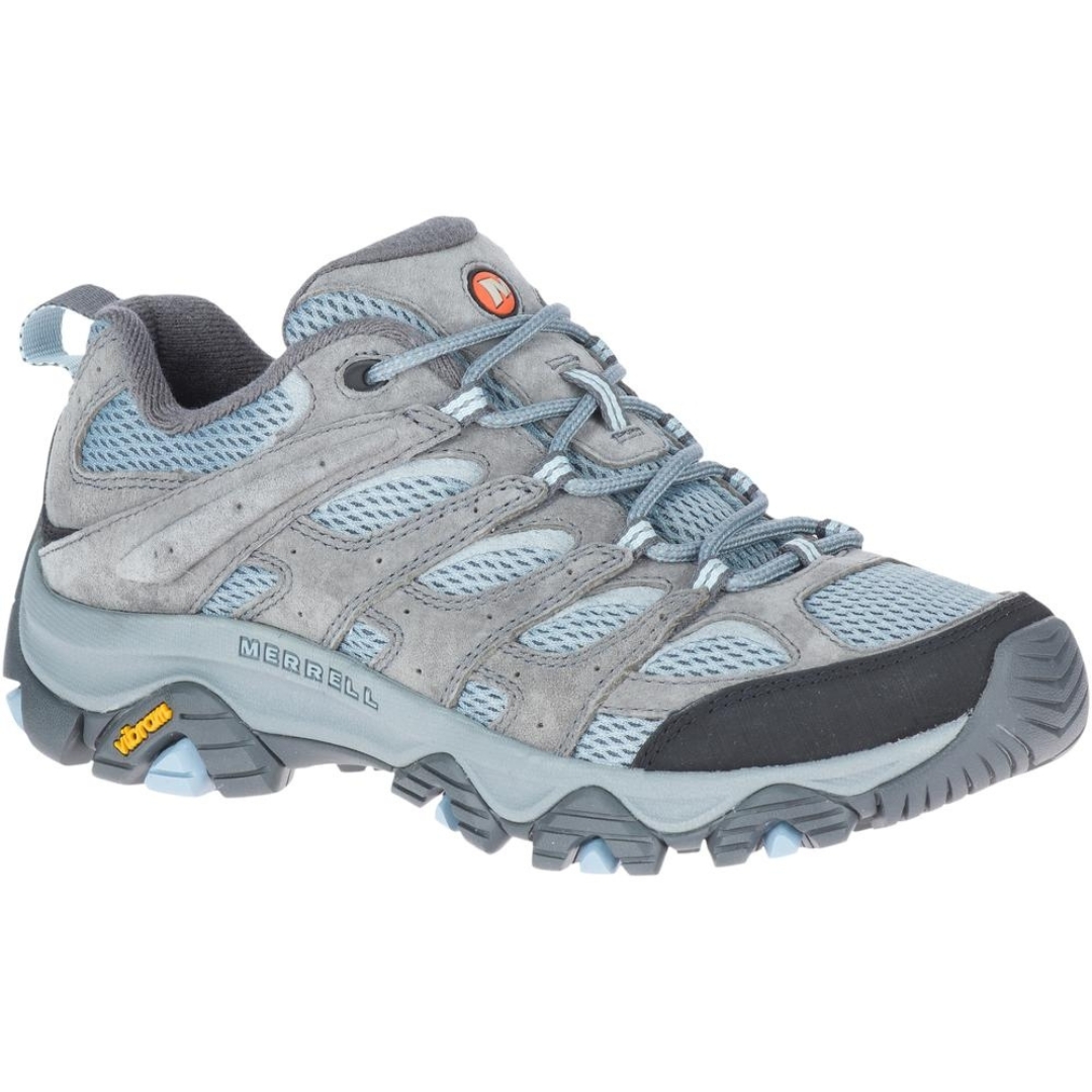 CHAUSSURE DE RANDONNÉE MERRELL MOAB 3 POUR FEMME couleur altitude vue de la chaussure droite de couleur bleue pale et grise de profi lavant droit