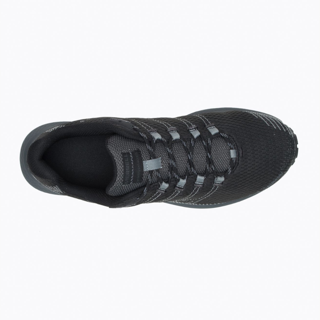 CHAUSSURE DE MARCHE MERRELL FLY STRIKE WIDE POUR HOMME couleur black vue de la chaussure droite de couleur noire avec coutures contrastantes blanche du dessus
