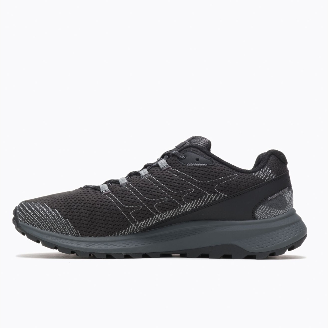 CHAUSSURE DE MARCHE MERRELL FLY STRIKE WIDE POUR HOMME couleur black vue de la chaussure droite de couleur noire avec coutures contrastantes blanche de profil gauche
