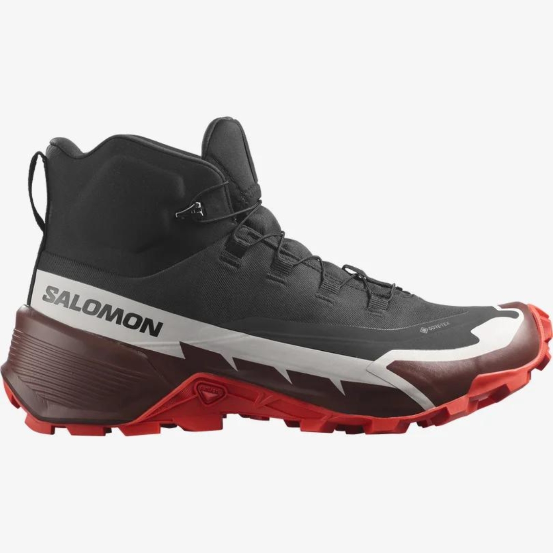 BOTTE DE RANDONNÉE SALOMON CROSS HIKE MID GORE-TEX 2 POUR HOMME couleur Black / Bitter Chocolate / Fiery Red vue de la botte droite de couleur noire, blanche et rouge de profil droit