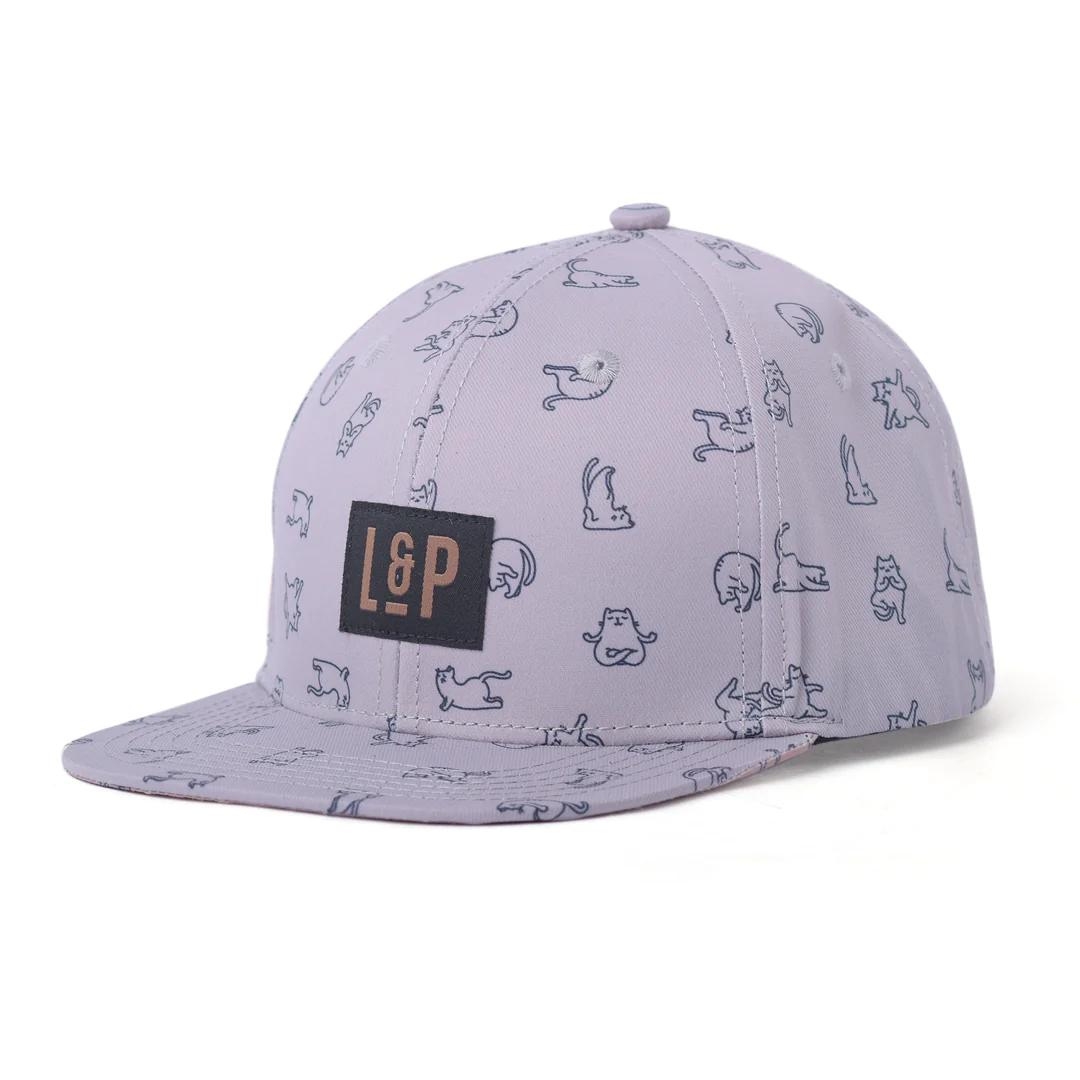 CASQUETTE L & P YOGA CAT SNAPBACK POUR BÉBÉ ET ENFANT couleur gris béton vue de la casquette grise à imprimé chat de profil avant gauche