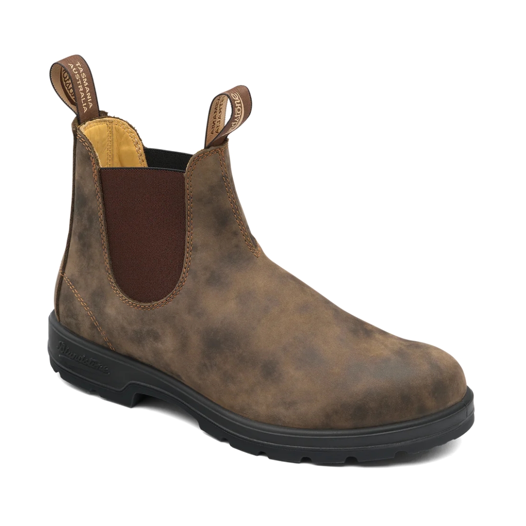 BOTTE URBAINE BLUNDSTONE 585 BRUN RUSTIQUE CLASSIQUE UNISEXE vue des bottes brunes la droite de profil avant droit